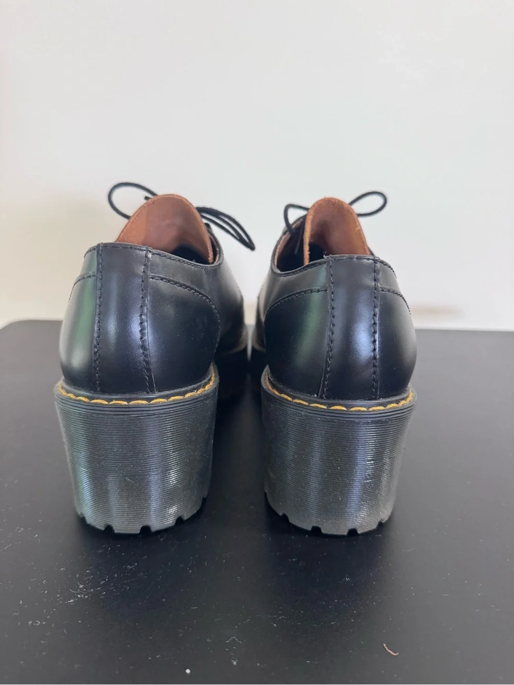 Dr. Martens Leona Lo Vintage Smooth Leather Platform Shows